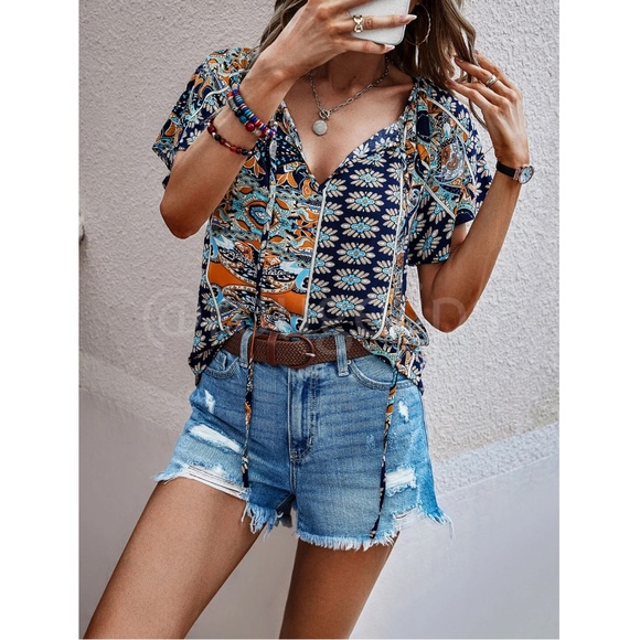 Printed Blue Multicolor Batwing Sleeve V-Neck Blouse Top - Picture 5 of 8